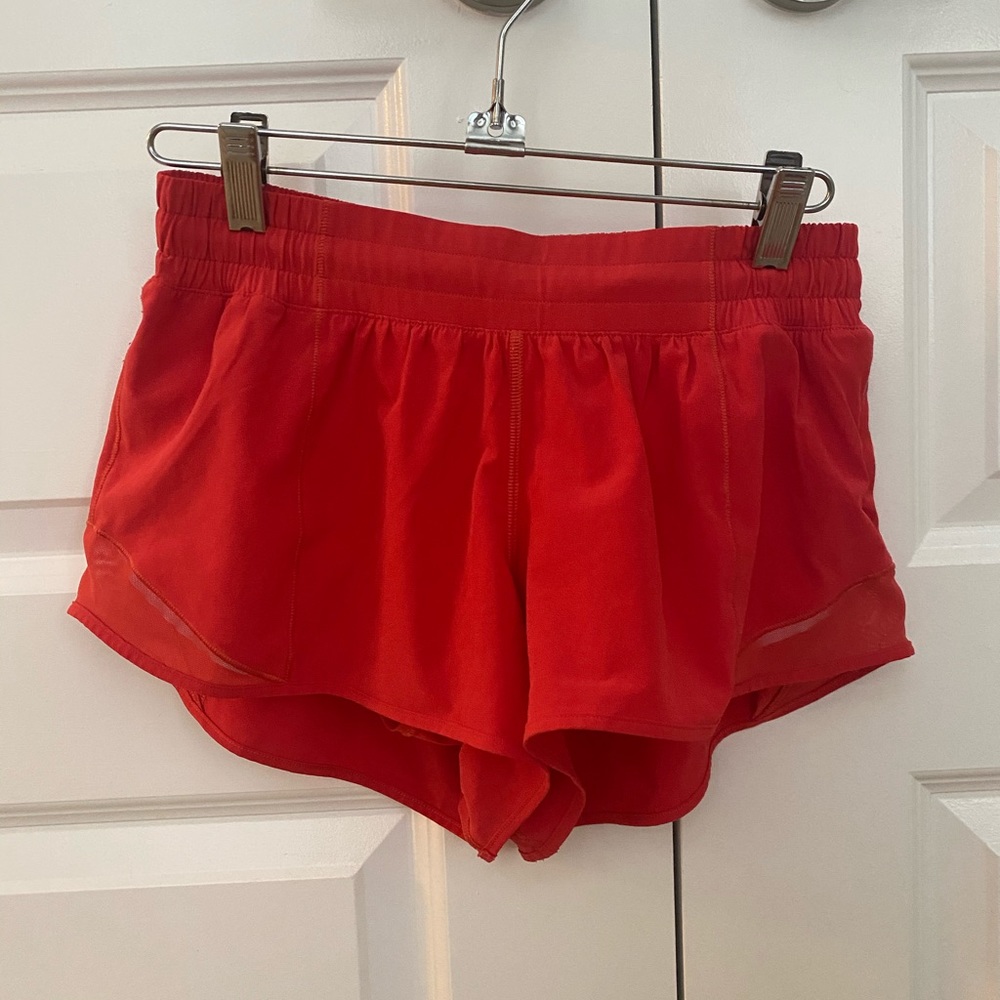 Lululemon Hotty Hot Low Rise Short 2.5”